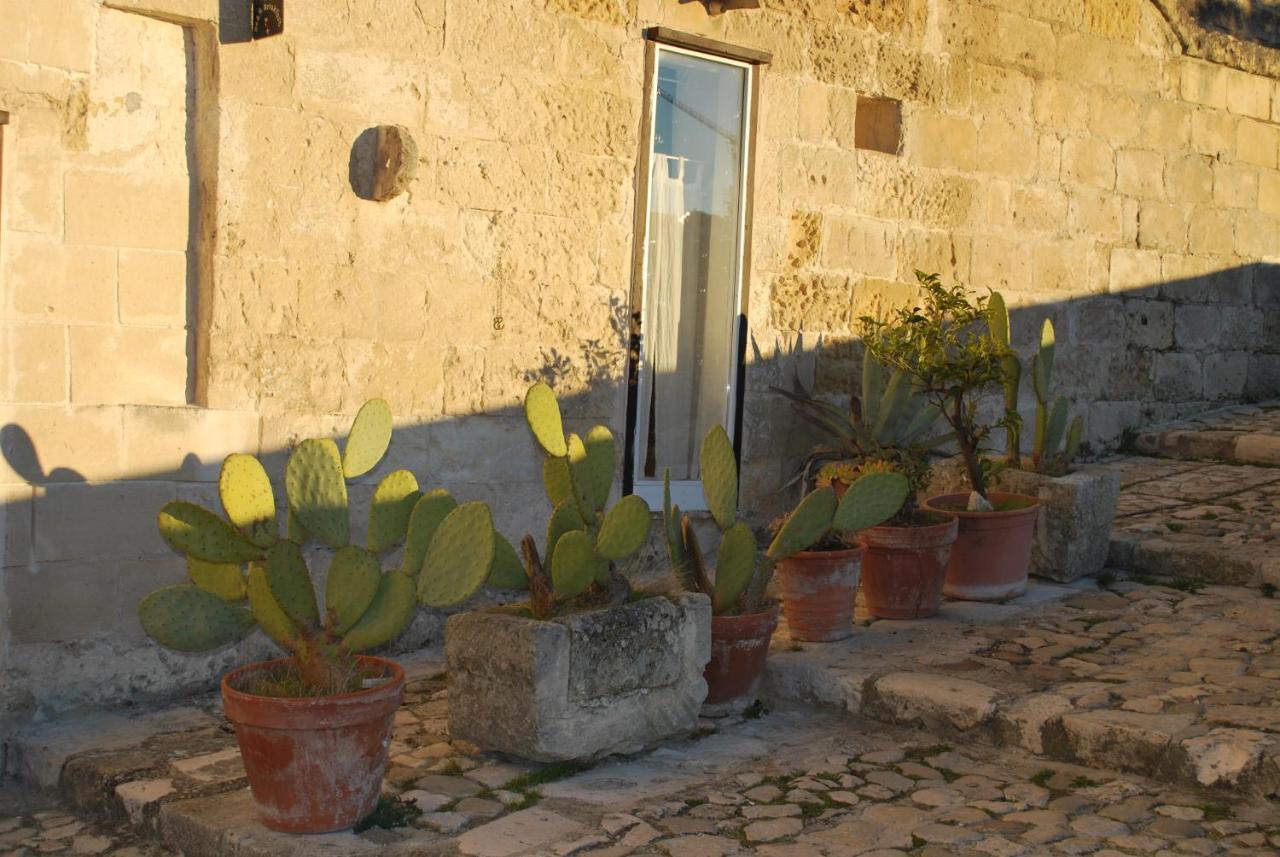 Capriotti Apartments - Nel Cuore Dei Sassi Matera Bagian luar foto